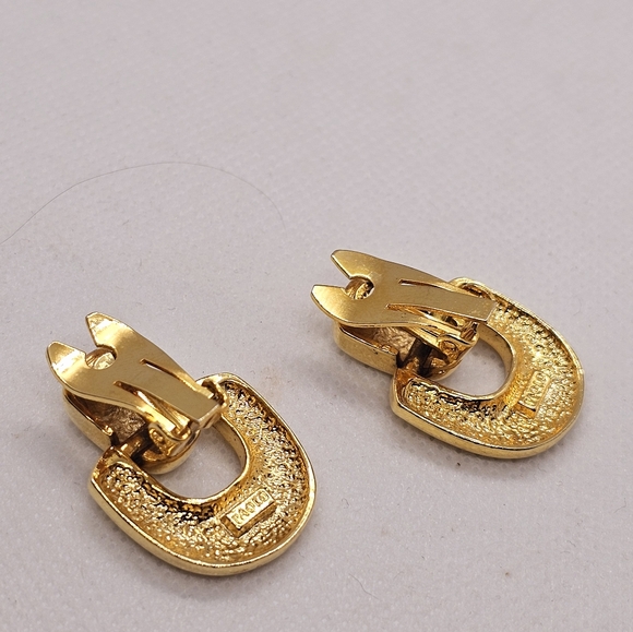 Paolo Gucci Clip on Earrings - Picture 5 of 9